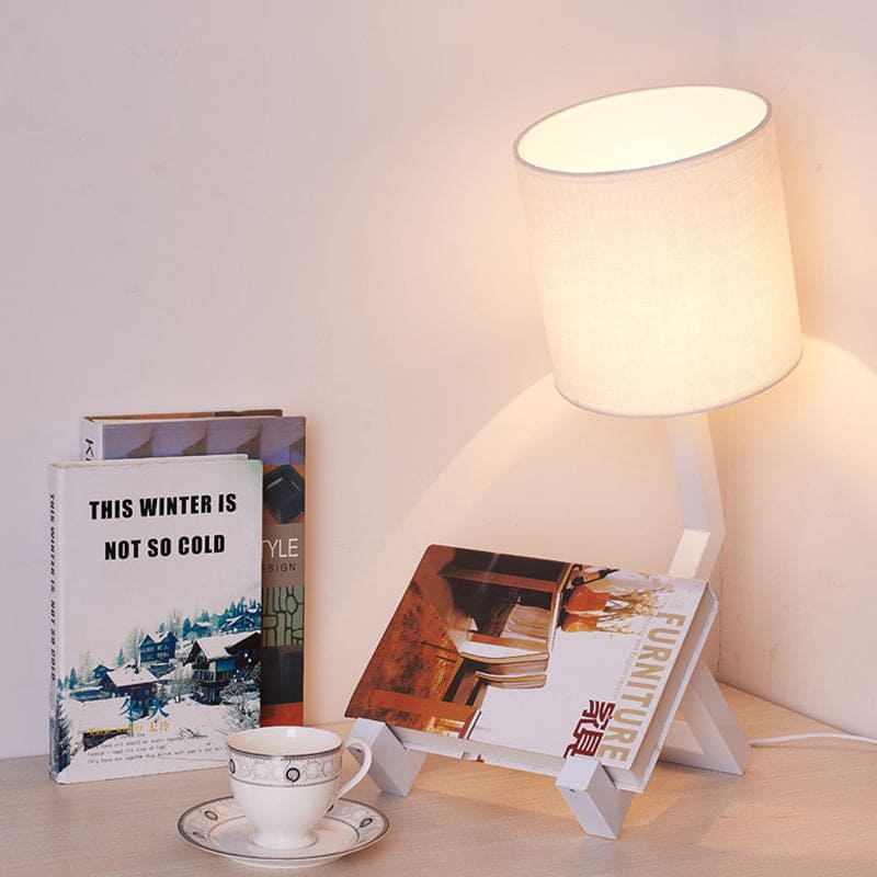 Nordische Tischlampe mit Aufbewahrung