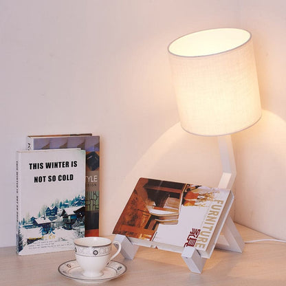 Nordische Tischlampe mit Aufbewahrung
