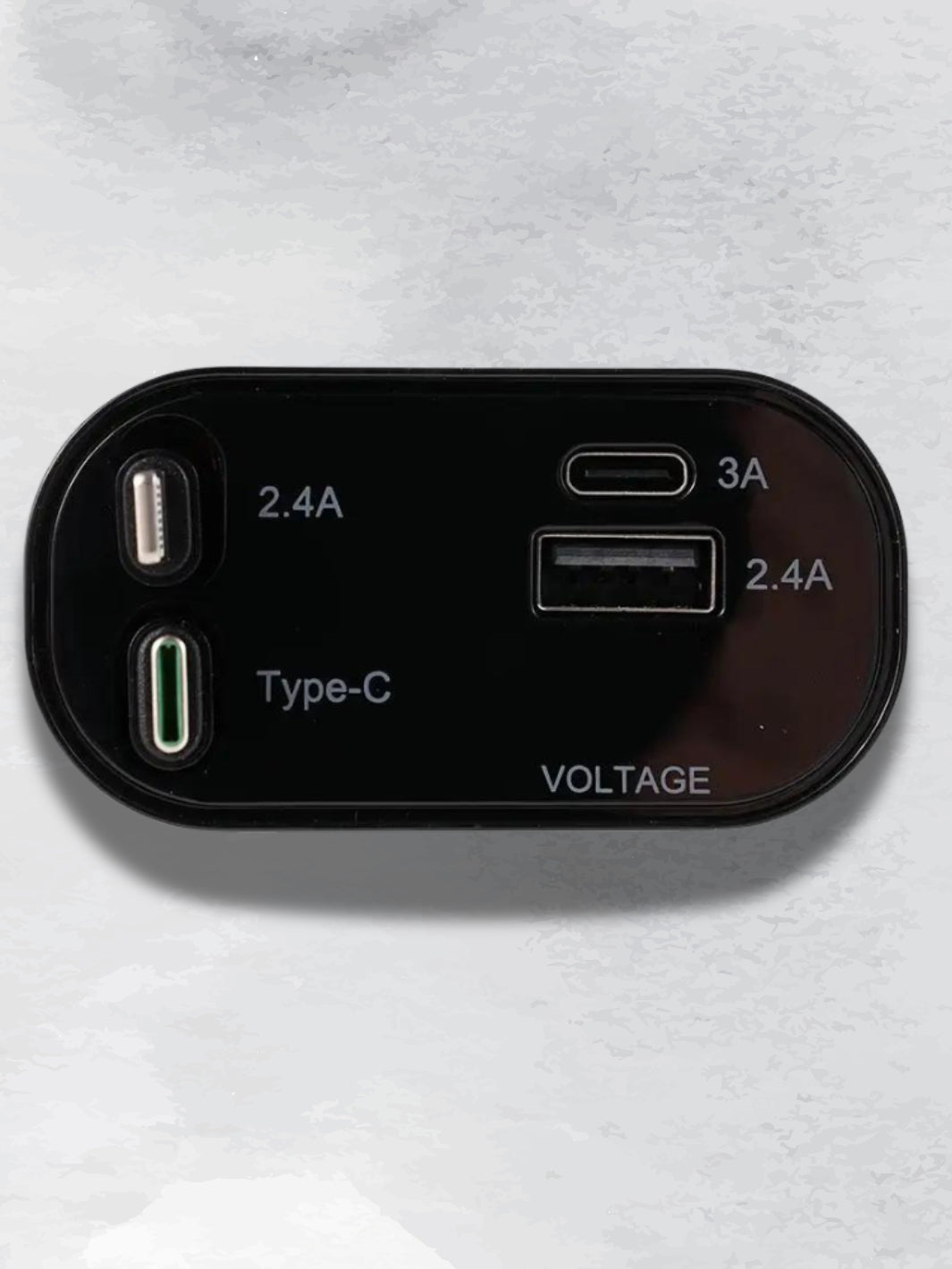 Schnellladegerät fürs Auto mit 4 Ports und Einziehbar