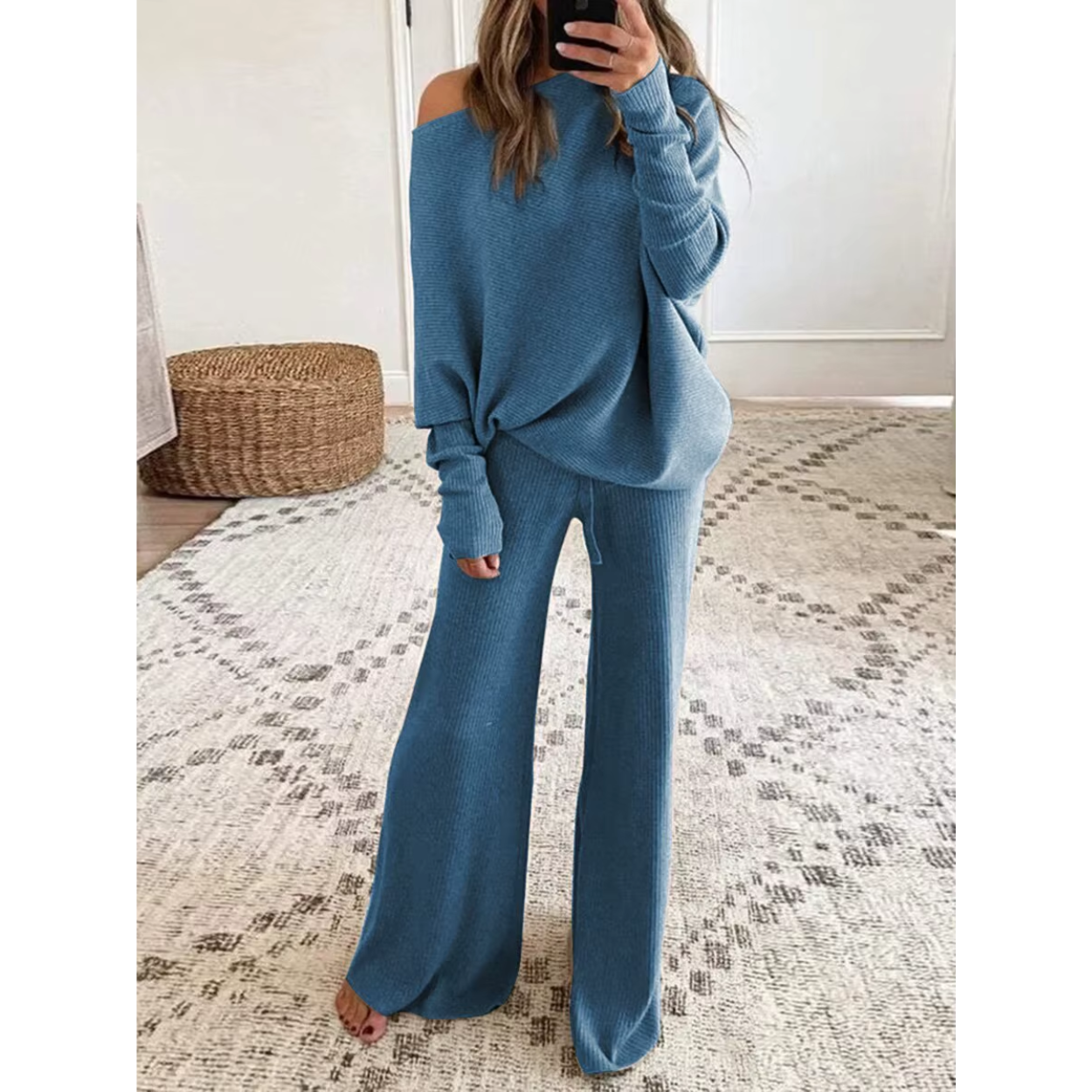 Bequeme und elegante Jogginghose und Pullover