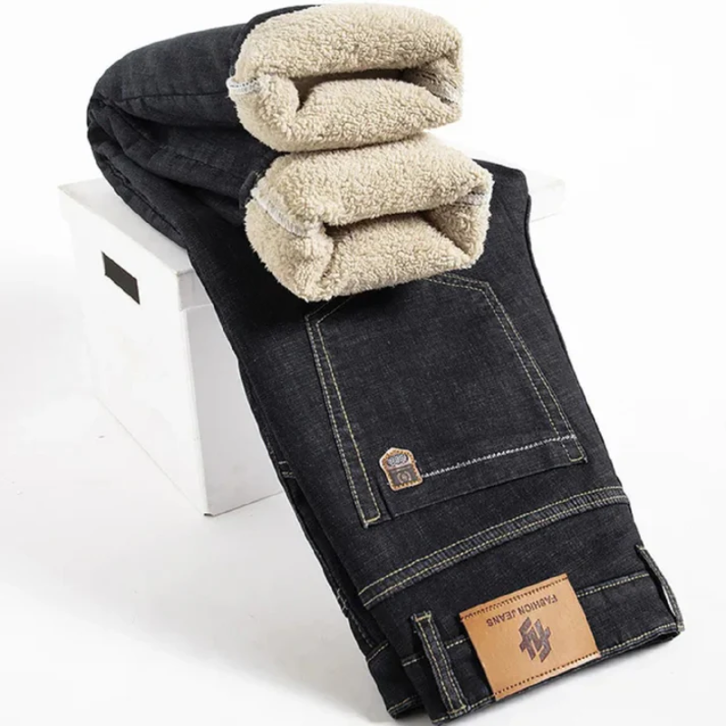 Warme und gefütterte Herren-Jeans für den Winter