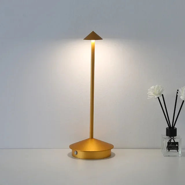Elegante Tischlampe mit Berührungssteuerung