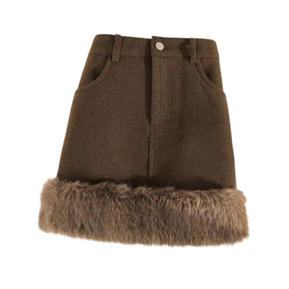 Kurzer, eleganter Winterrock für Damen mit Pelzkragen