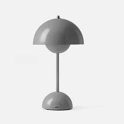 Design-Tischlampe mit schickem Licht